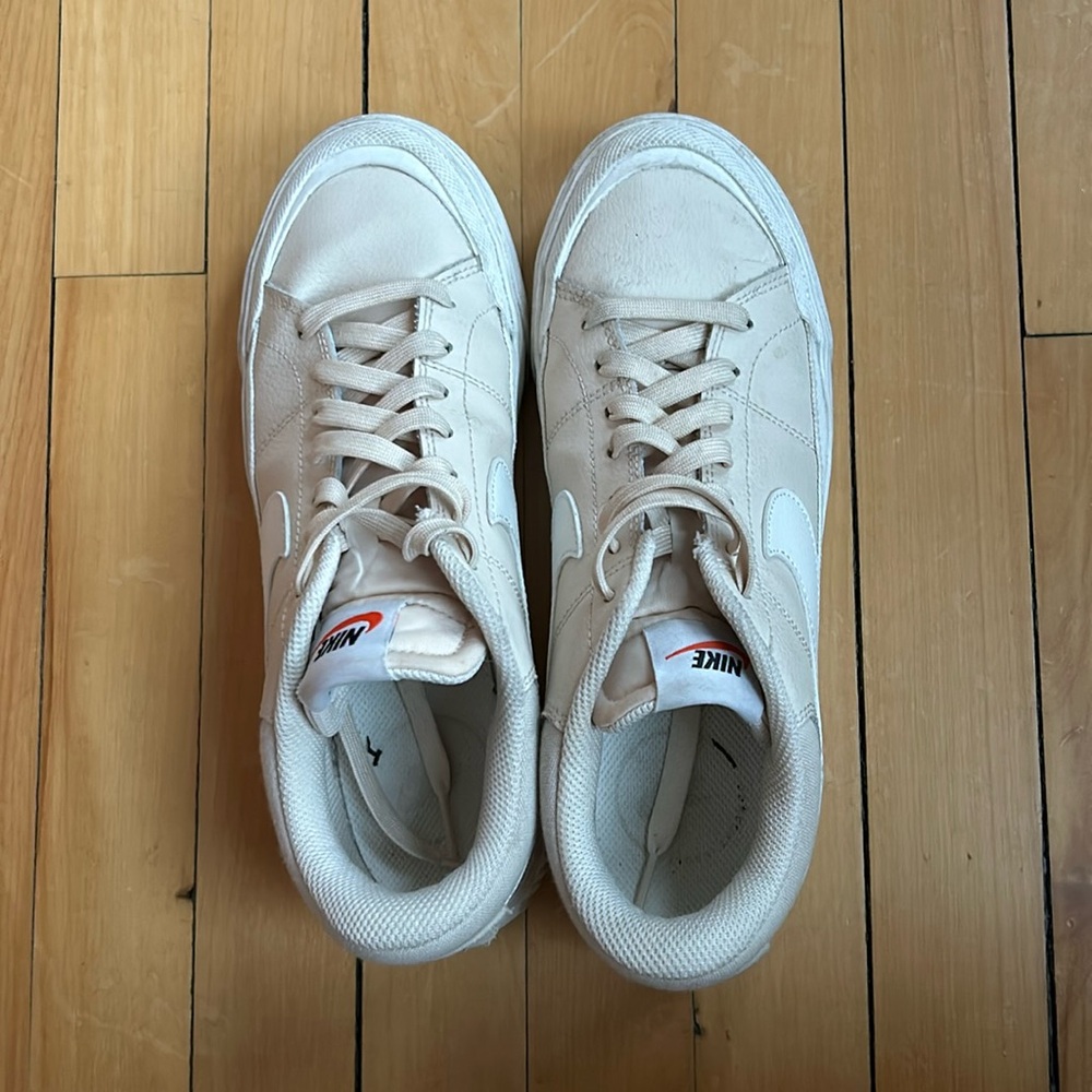 Nike Court Legacy Lift
